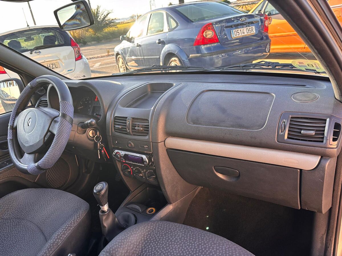 RENAULT CLIO EXPRESSION 1.5 DCI SPANISH LHD IN SPAIN 115000 MILES SUPERB 2007